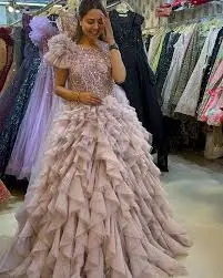 Dress Like Celebrity